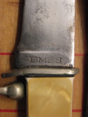 Emes1.jpg