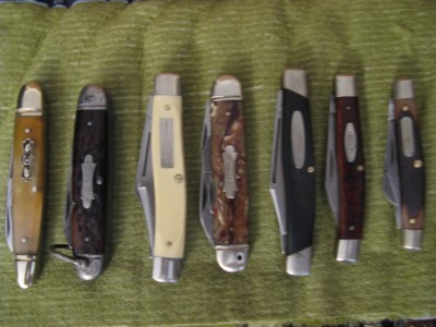 7 Recent purchases L-R Bear & Bull Whittler, Camillus USA WWII, Sears Craftman USA, Imperial Scout, Buck 301, Case XX, Old Timer 34OT.JPG