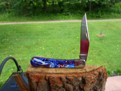 The Patriotic Kirinite Pinch Lockback.jpg