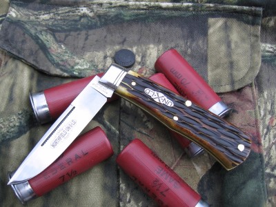 Antique Green Jigged Bone Scout.JPG