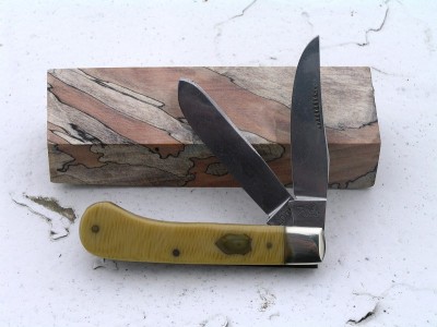 2005 Bulldog Saddlehorn Waterfall Celluloid outgassed