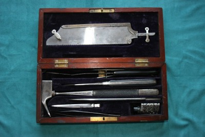 surgeon'sset1.jpg