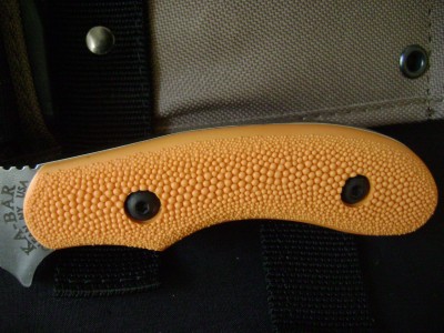 Ka-Bar 5602 Gamestalker Handle.JPG