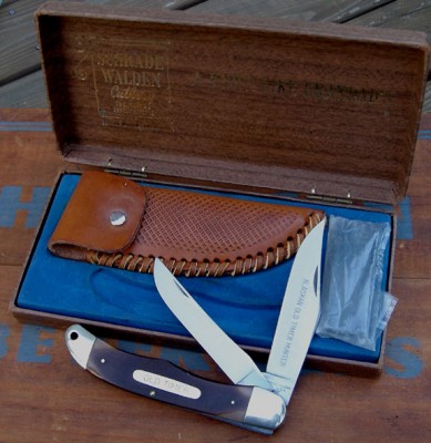Schrade Alaskan OT hinged.jpg