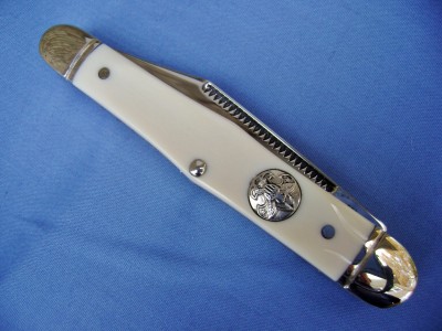 Camillus Scout Pre-Ban Elephant Ivory - Closed Mark.JPG