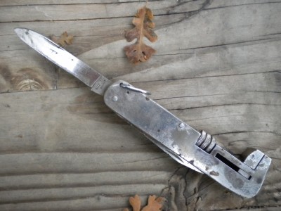 novem knives 005.JPG