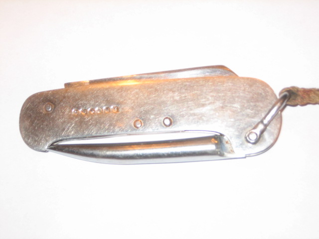 Knife001.jpg