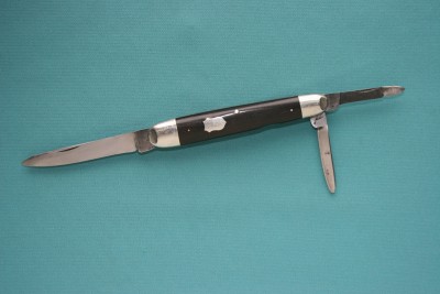 f&llargewhittler1.jpg