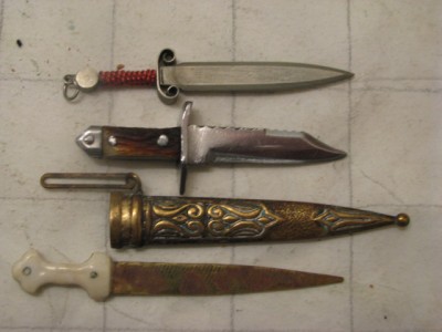 3MiniFixedBlades2.jpg
