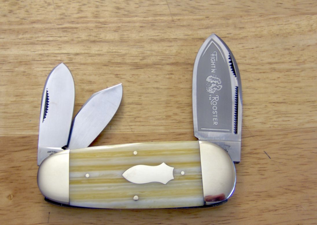 Nice Acrylic Fight'n Rooster Sunfish Whittler.