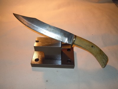 BoneHandledBowie 001.jpg