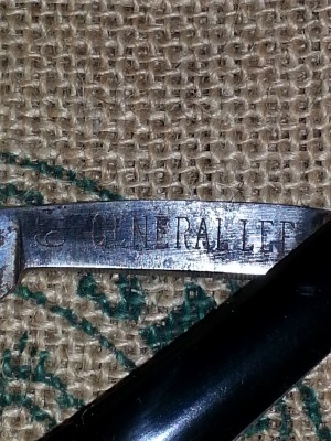 razor 003.jpg