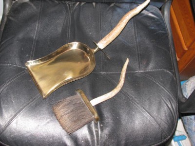 StagDustpan&Brush 001.jpg