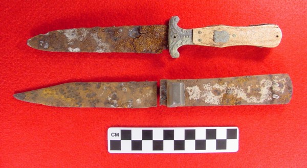 2 knives.jpg