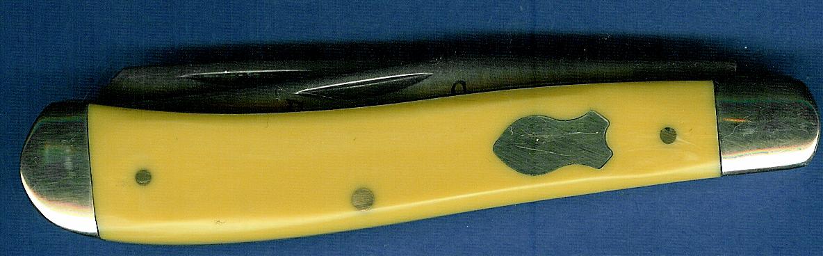 Schrade Walden Trapper Yellow Delrin 7.jpg