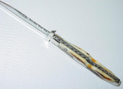 Case Razors Edge 1976' 5111-halfLSSP File Work_backspring and spine view.jpg