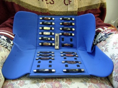 Queen_Knife_Briefcase-packet_open.JPG