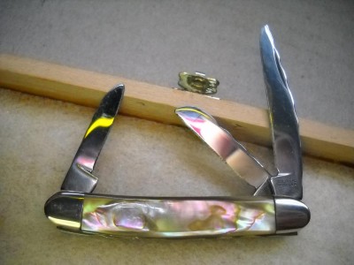 Colonial USA Abalone Pearl Stockman Knife 003.JPG