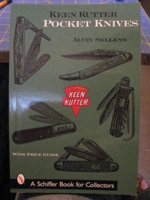 Knife ReferenceBooks1 032.jpg