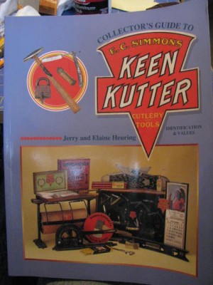 Knife ReferenceBooks1 040.jpg