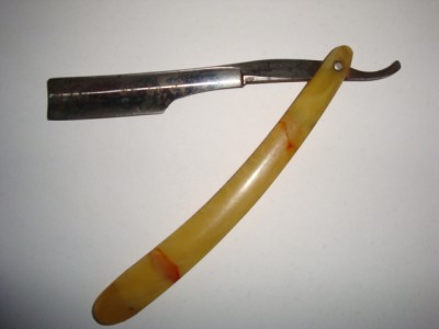 razor.jpg