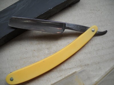 W.R. CASE & SONS STRAIGHT RAZOR 002.JPG