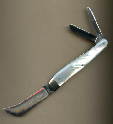 Clements pearl farmers whittler781.jpg