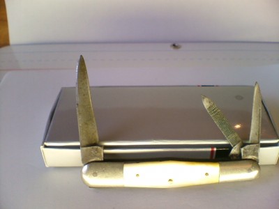 R12R PRE-1900 SCHMIDT'S HOLMAC BRAND WHITTLER PEARL.JPG