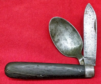 Knife bomb from Tommy c.jpg