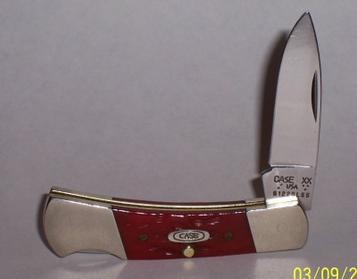 1995 case red bone lock blade 61225L[1]....floating dots.jpg