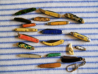 5 miniture knives.JPG