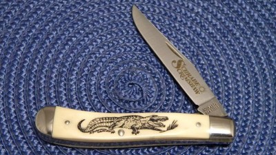 Schrade USA SC503 Scrimshaw Linerlock Slimline Trapper Knife  1985.jpg
