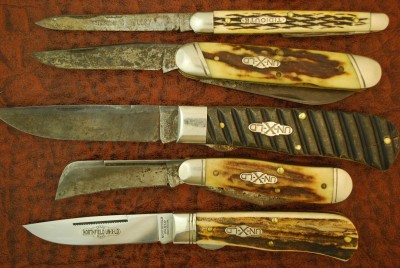 close up of bottom knives
