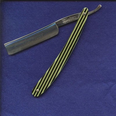 RobRazor12.JPG