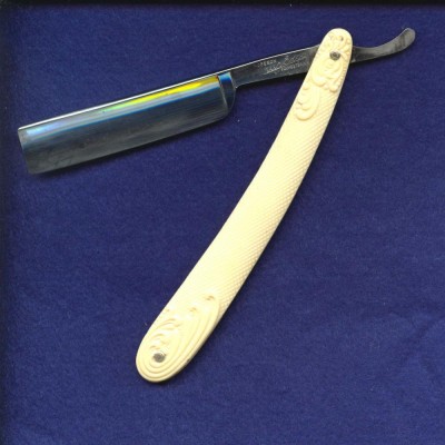 RobRazor15.JPG