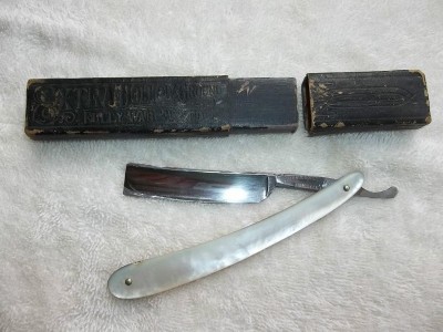 Robeson Pearl Razor.jpg