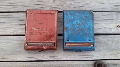 TOP cigarette roller_closed.jpg