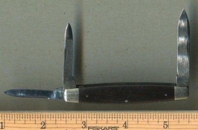 Holley Lakeville Whittler-horn handle.jpg