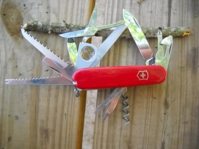 swiss army vicotrinox magnifying lens knife champion plus.JPG
