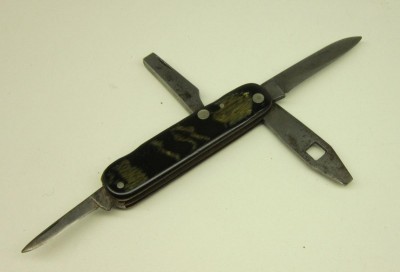 OddKnifeOnEbay.JPG