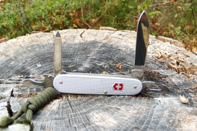 Victorinox Cadet 00 .jpg