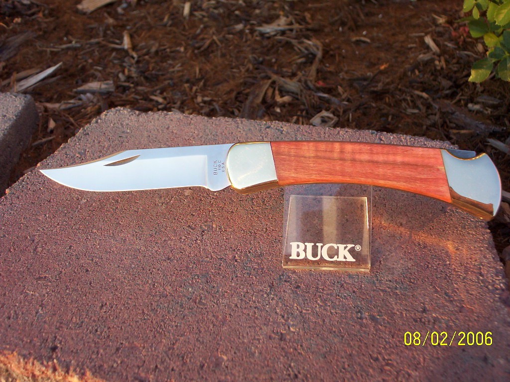 Buck custom 110 pink #2.jpg