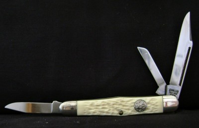 Camillus 1047 - 1980 to 1984 White Scout - Mark Open.JPG
