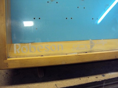 Robesoncase2.JPG