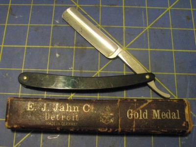 RazorStuffMachinistsBox3 155.jpg