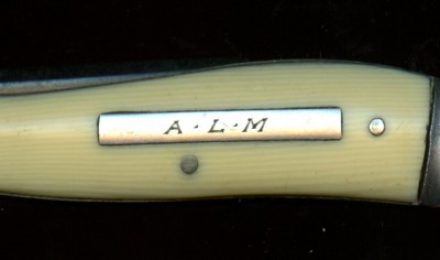 Wostenholm French ivory (2).jpg