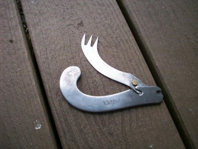 one armed man knife 007.JPG