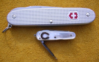3 5/8" SAK for scale
