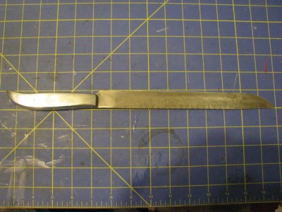 UnmarkedSawbackKnife 001.jpg