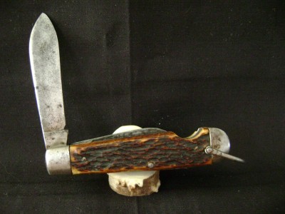 Camillus 4-Line Bone EZ-Open Jack - Open Pile.JPG